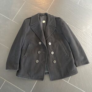 Vintage men’s black heavy army/navy peacoat